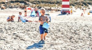 Badning ved Klegod Strand - Lej et luksussommerhus ved Klegod