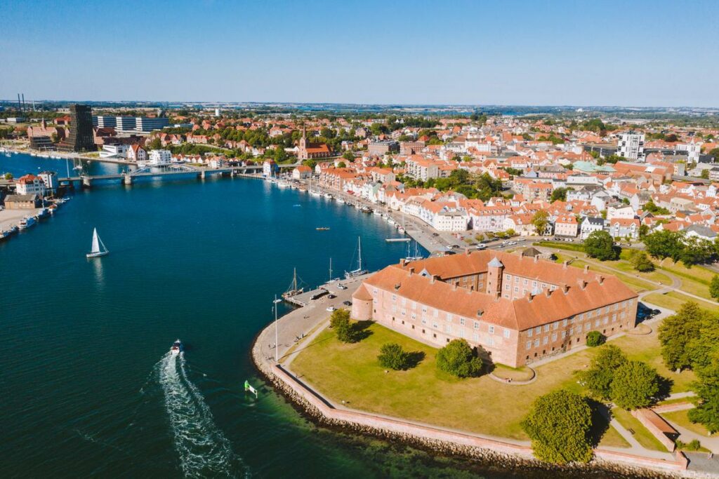 Sønderborg slot og havn set fraoven
