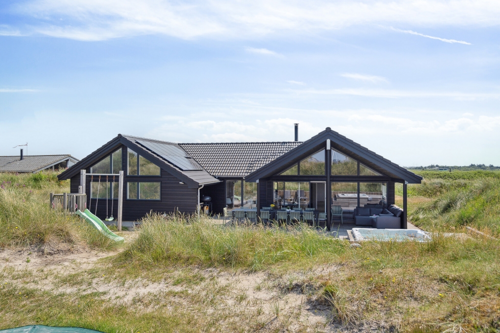 Dette skønne poolhus nr. 348 med plads til 20 personer ligger i Vestjylland
