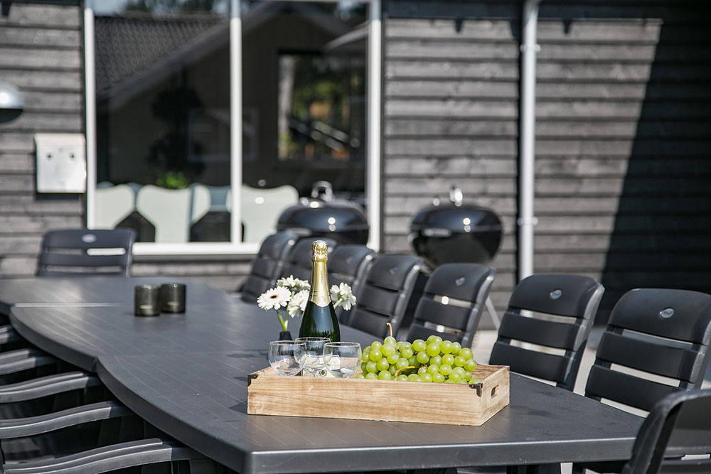 Stor terrasse ved luksushus nr. 351 i Nordsjælland.