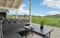 Nyd en grillaften på terrassen i luksushus nr. 363 i Vestjylland
