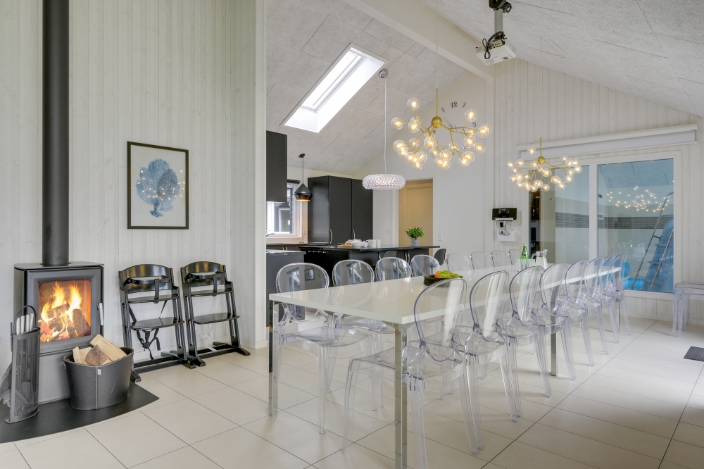 Opholdsrum med plads til 20 i luksushus nr. 365.