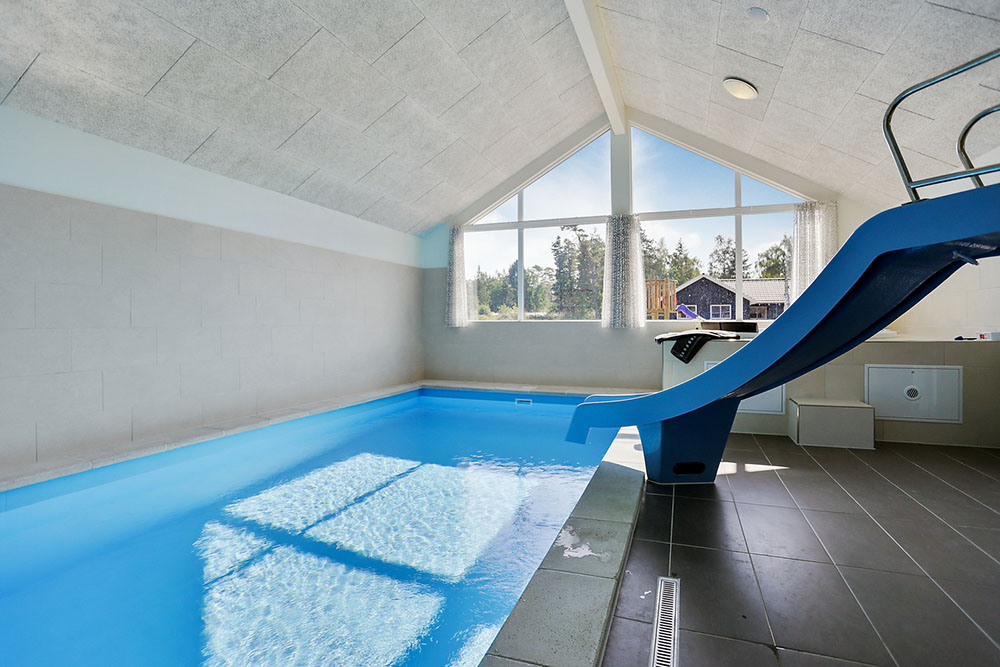 Den lækre pool i luksushuse nr. 369 til 20 personer