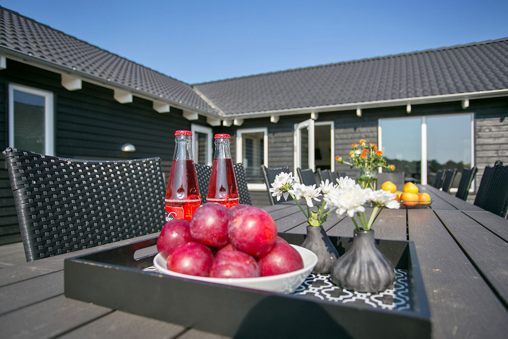 Nyd en grillaften på terrassen i luksushus nr. 376 i Nordsjælland