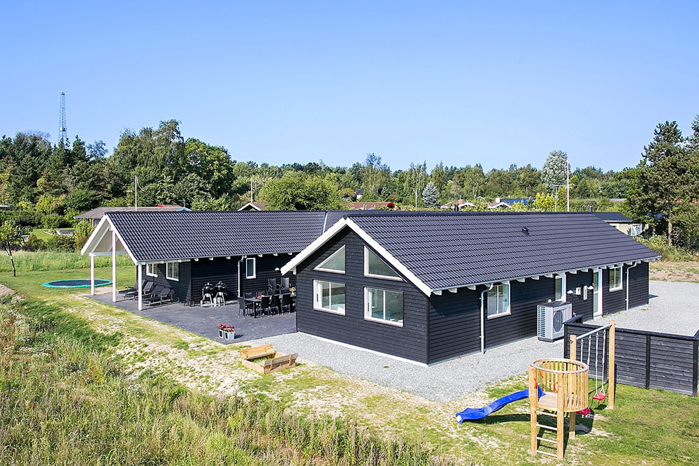 Flot sommerhus nr. 376 med god plads til op til 22 personer