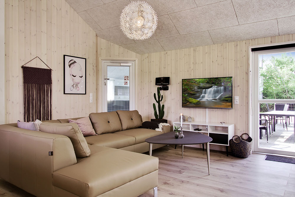 Opholdsrum med plads til 24 i luksushus nr. 714.