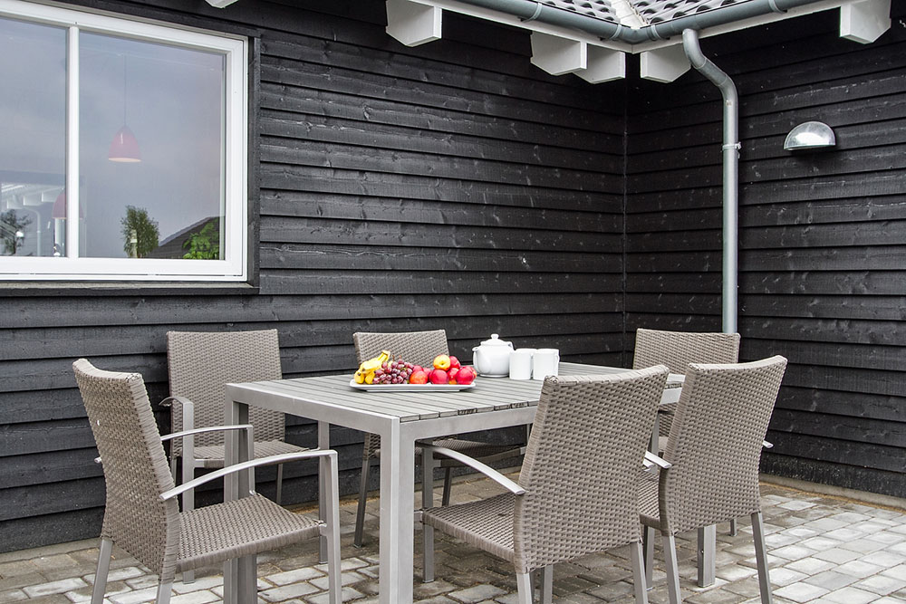 Luksushus nr. 715 har en dejlig terrasse med gode havemøbler til 20 personer.