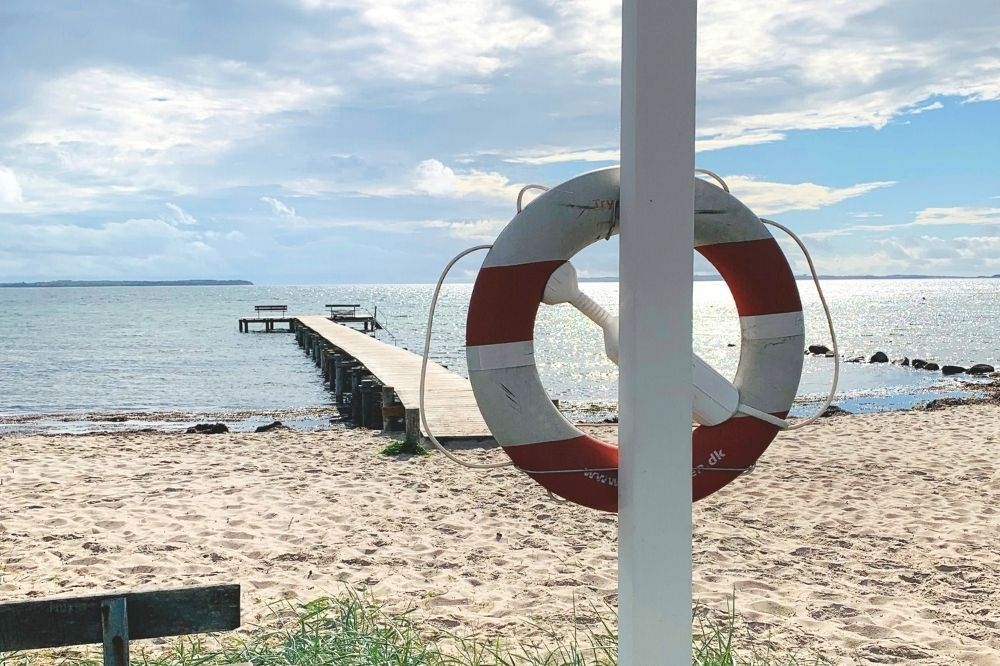 Stranden nær luksushus nr. 400.
