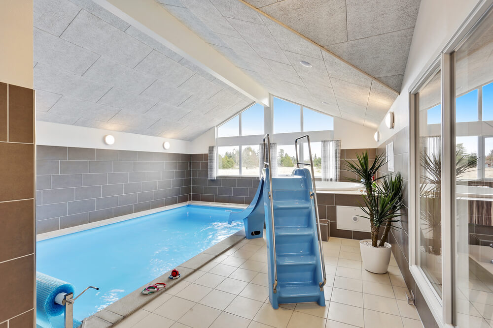 Den lækre pool i luksushuse nr. 408 til 18 personer