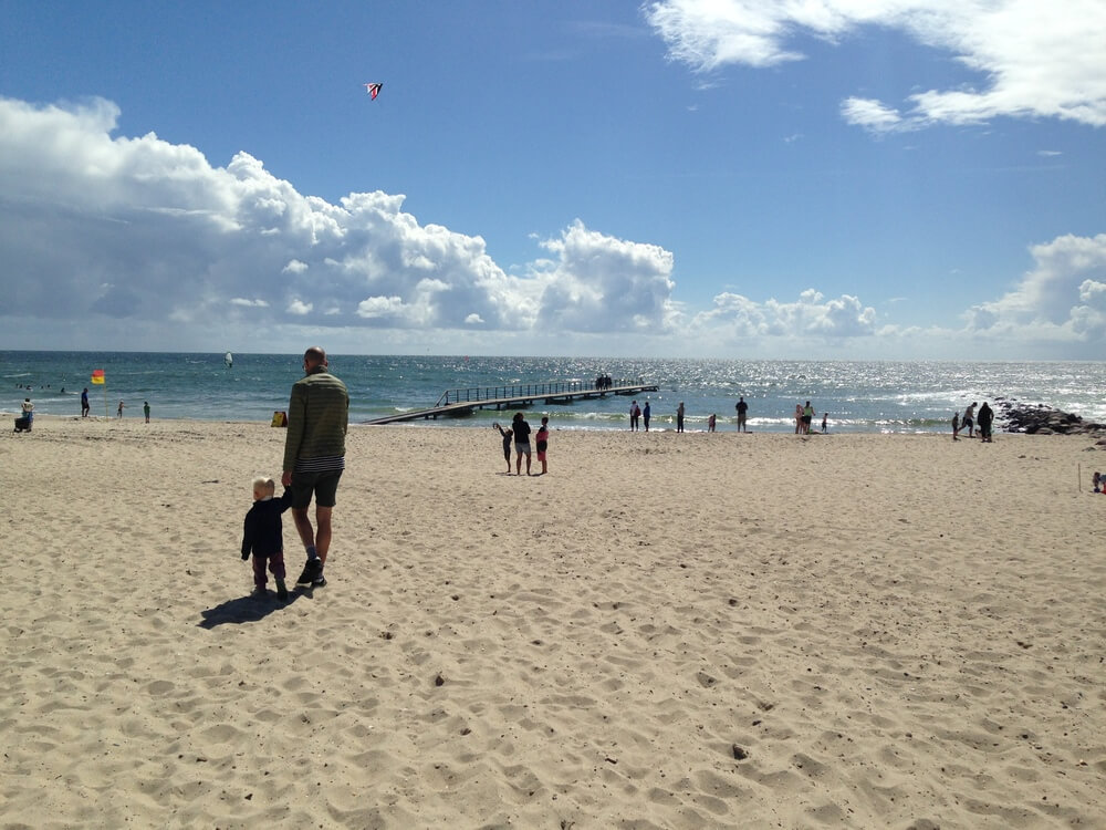 Stranden nær luksushus nr. 409 i Vestjylland indbyder til en gåtur.