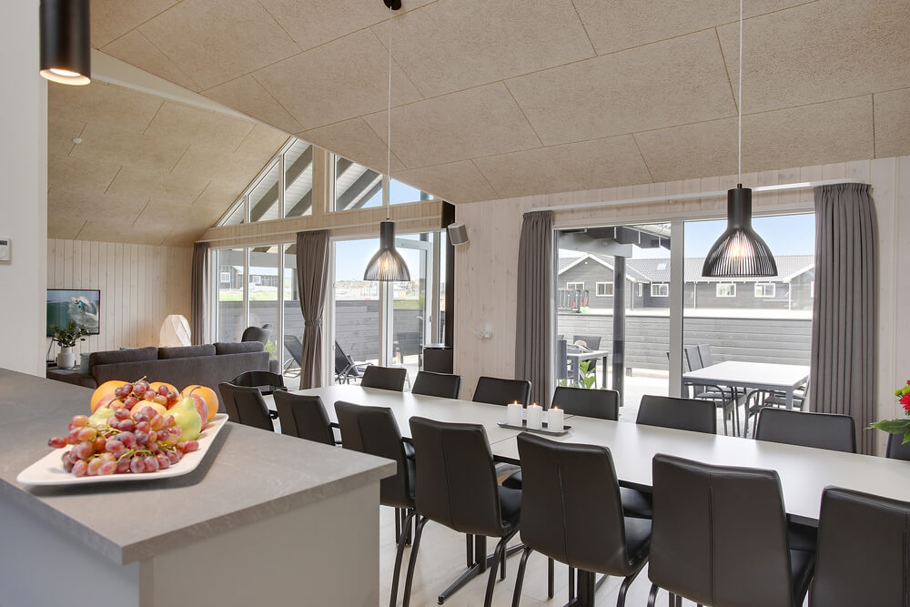 Opholdsrum med plads til 14 i luksushus nr. 418.