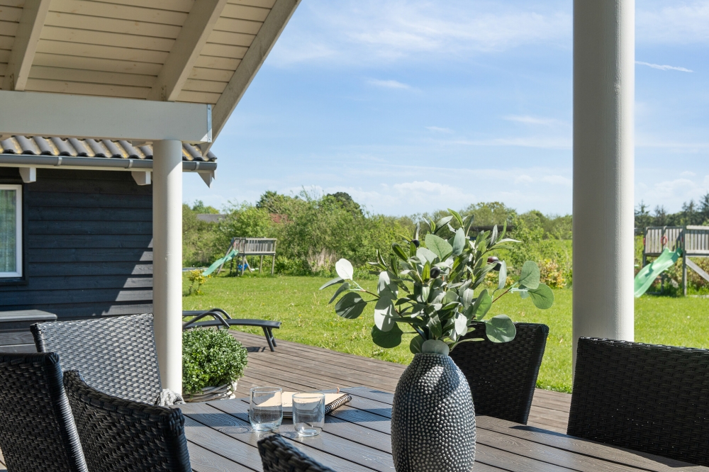 Stor terrasse ved luksushus nr. 417 i Nordsjælland.
