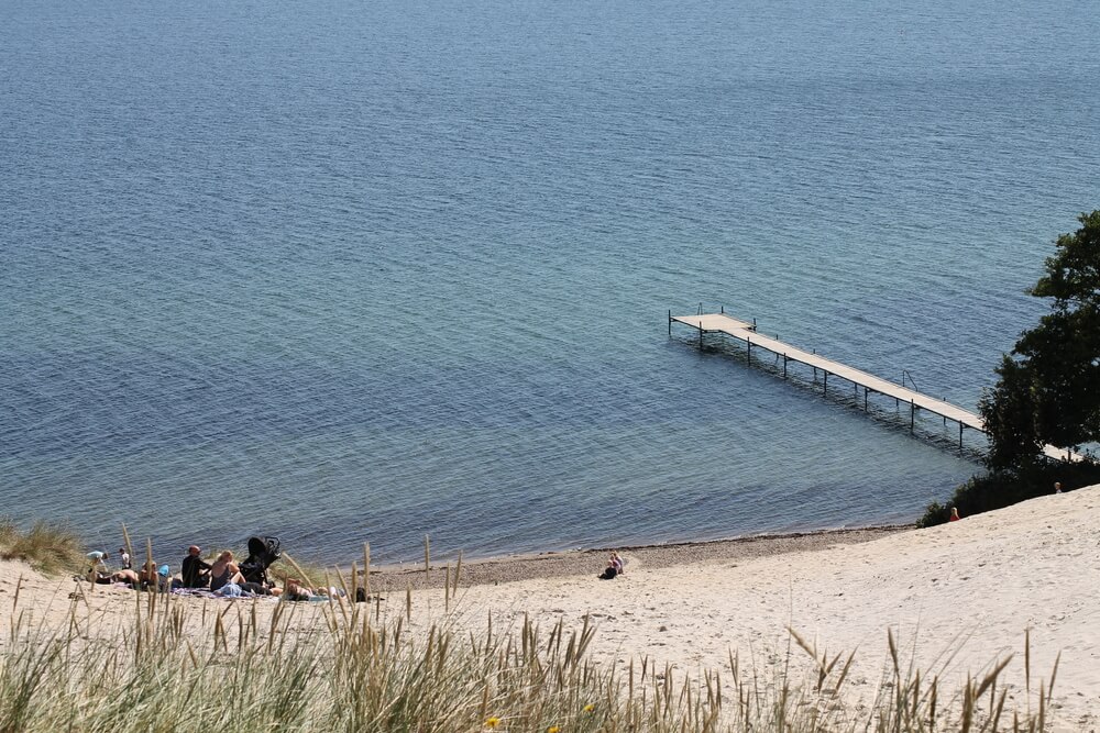 Stranden nær luksushus nr. 421.