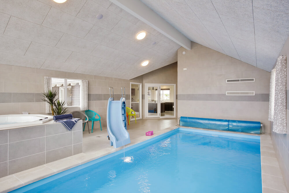 Den lækre pool i luksushuse nr. 430 til 30 personer