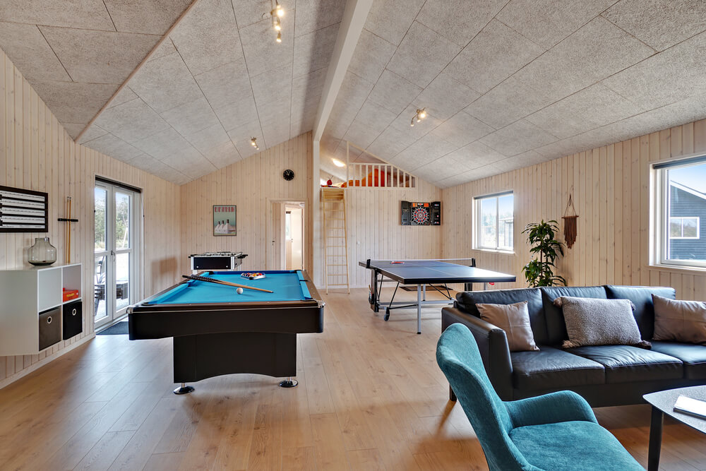 Ud over de mange timer, man kan bruge i husets pool-afdeling, så byder luksushus 439 også på billard/bordtennis og dart