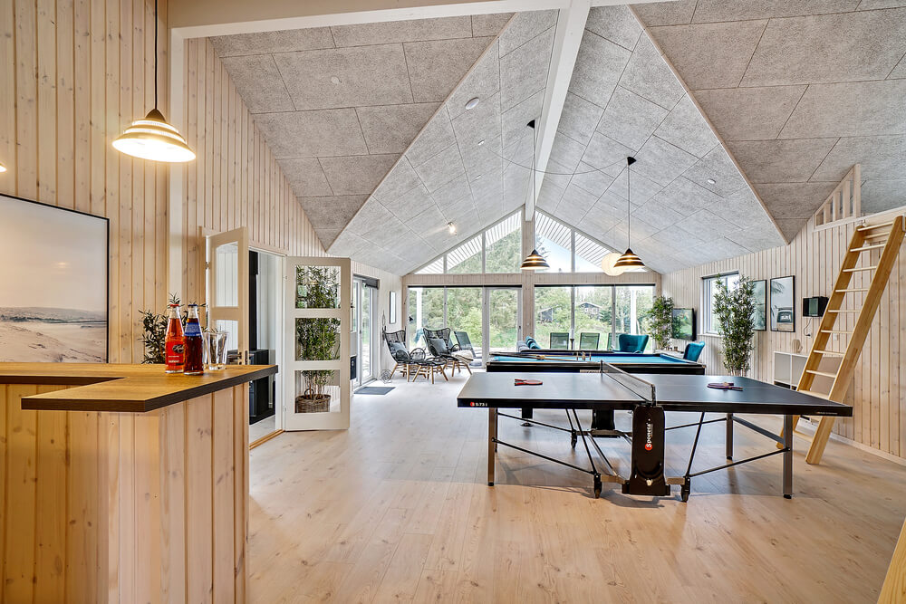 Ud over de mange timer, man kan bruge i husets pool-afdeling, så byder luksushus 431 også på billard/bordtennis og dart