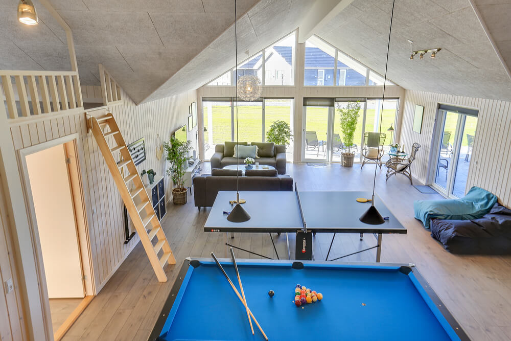 Ud over de mange timer, man kan bruge i husets pool-afdeling, så byder luksushus 428 også på billard/bordtennis og dart