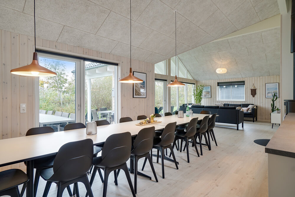 Opholdsrum med plads til 18 i luksushus nr. 721.