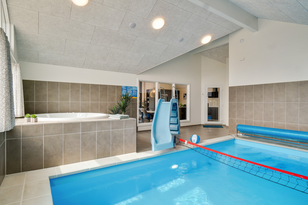 Den lækre pool i luksushuse nr. 456 til 20 personer