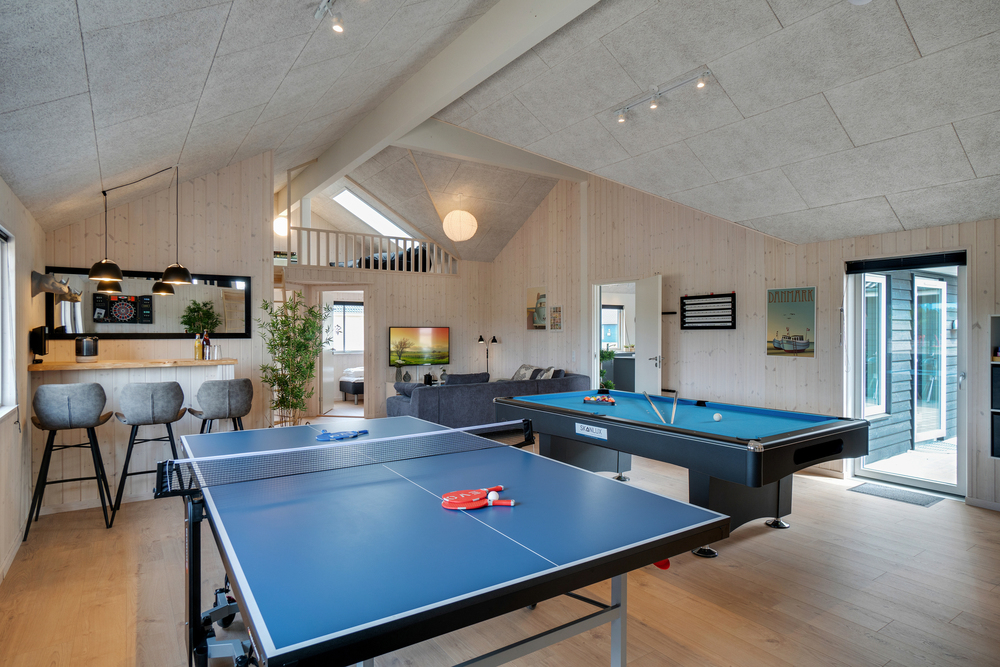 Ud over de mange timer, man kan bruge i husets pool-afdeling, så byder luksushus 457 også på billard/bordtennis og dart