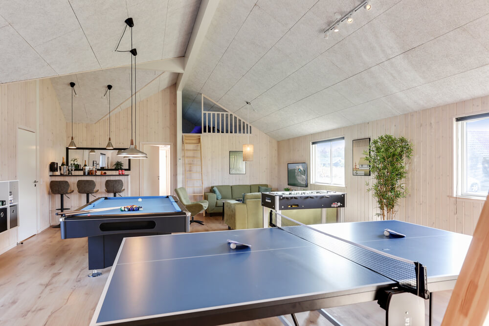 Ud over de mange timer, man kan bruge i husets pool-afdeling, så byder luksushus 447 også på billard/bordtennis og dart
