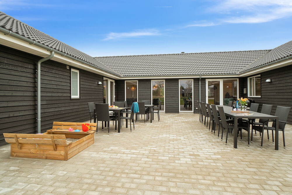 Luksushus nr. 474 har en dejlig terrasse med gode havemøbler til 20 personer.