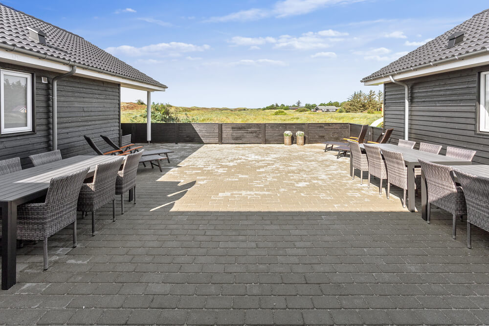 Luksushus nr. 476 har en dejlig terrasse med gode havemøbler til 20 personer.