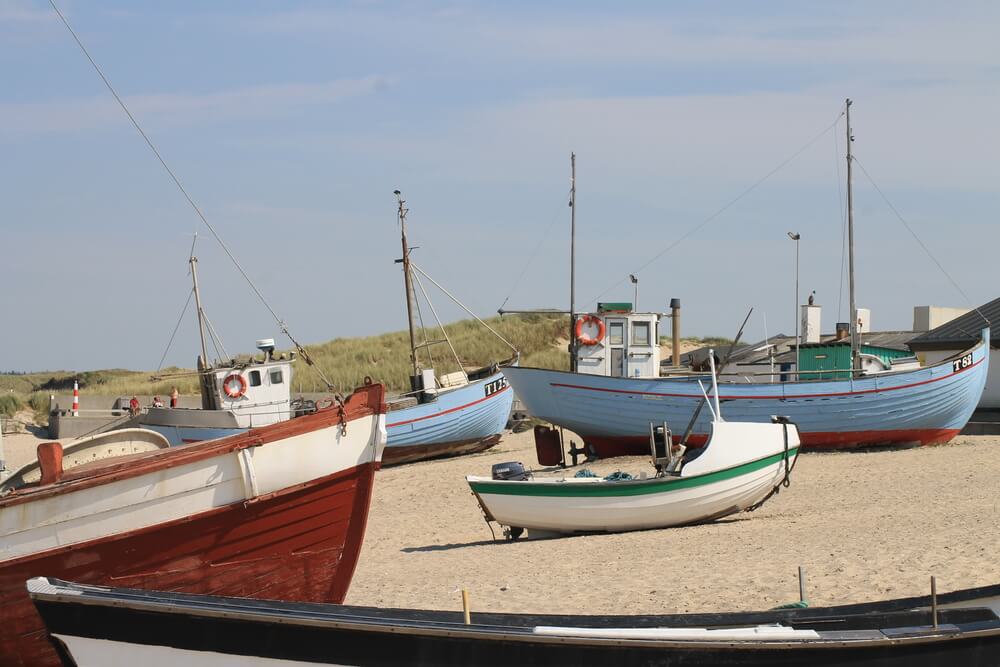 Stranden nær luksushus nr. 476 i Nordjylland indbyder til en gåtur.