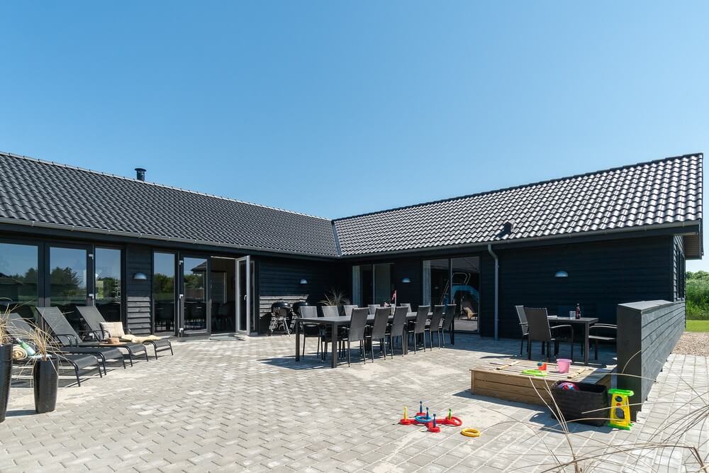 Stor terrasse ved luksushus nr. 462 i Vestjylland.