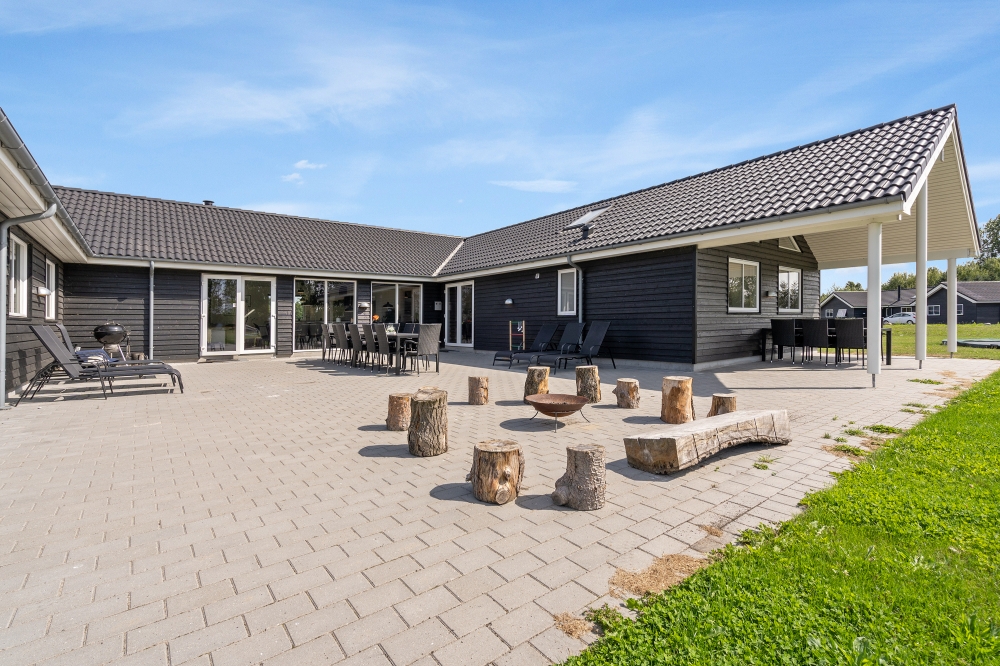 Stor terrasse ved luksushus nr. 470 i Lolland/Falster/Møn.