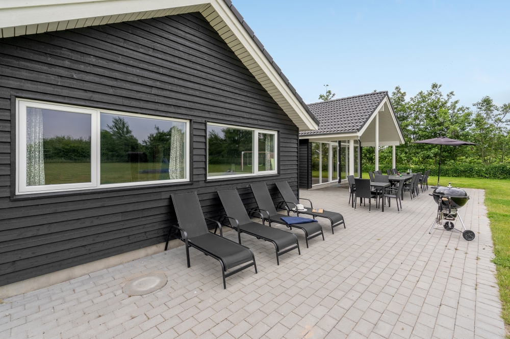 Luksushus nr. 481 har en dejlig terrasse med gode havemøbler til 16 personer.