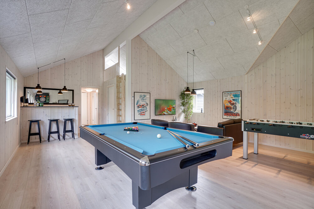 Ud over de mange timer, man kan bruge i husets pool-afdeling, så byder luksushus 492 også på billard/bordtennis og dart
