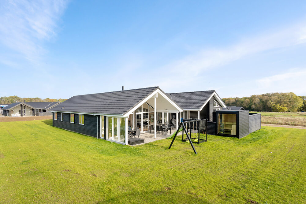 Flot sommerhus nr. 521 med god plads til op til 16 personer