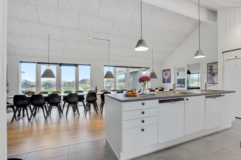 Velindrettet køkken i luksushus nr. 496 i Sydjylland.