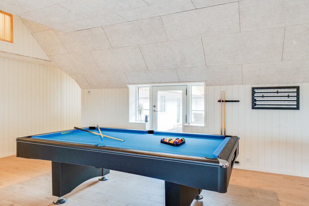 Ud over de mange timer, man kan bruge i husets pool-afdeling, så byder luksushus 528 også på billard/bordtennis og dart