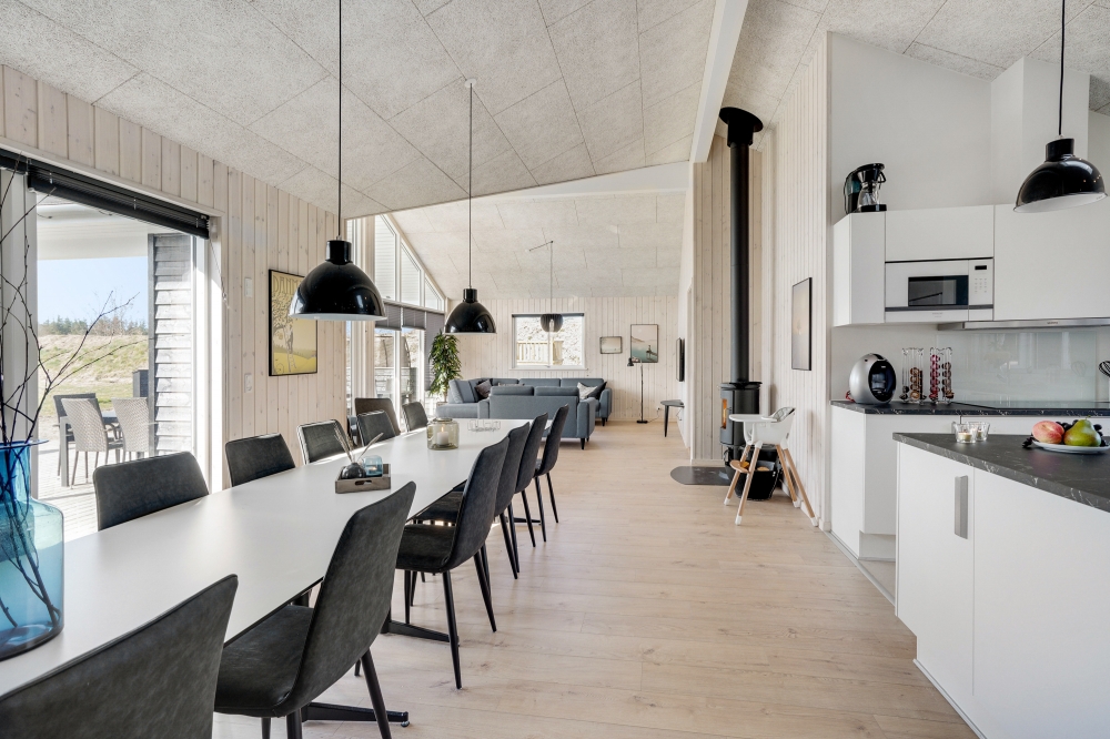 Opholdsrum med plads til 18 i luksushus nr. 523.