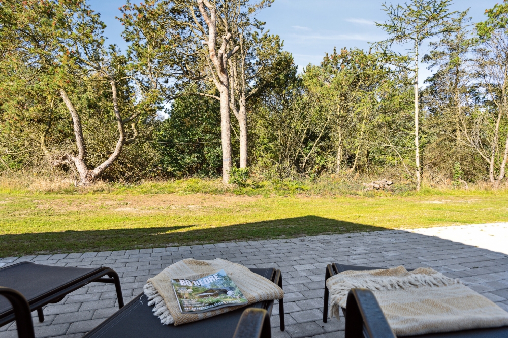 Stor terrasse ved luksushus nr. 536 i Vestjylland.