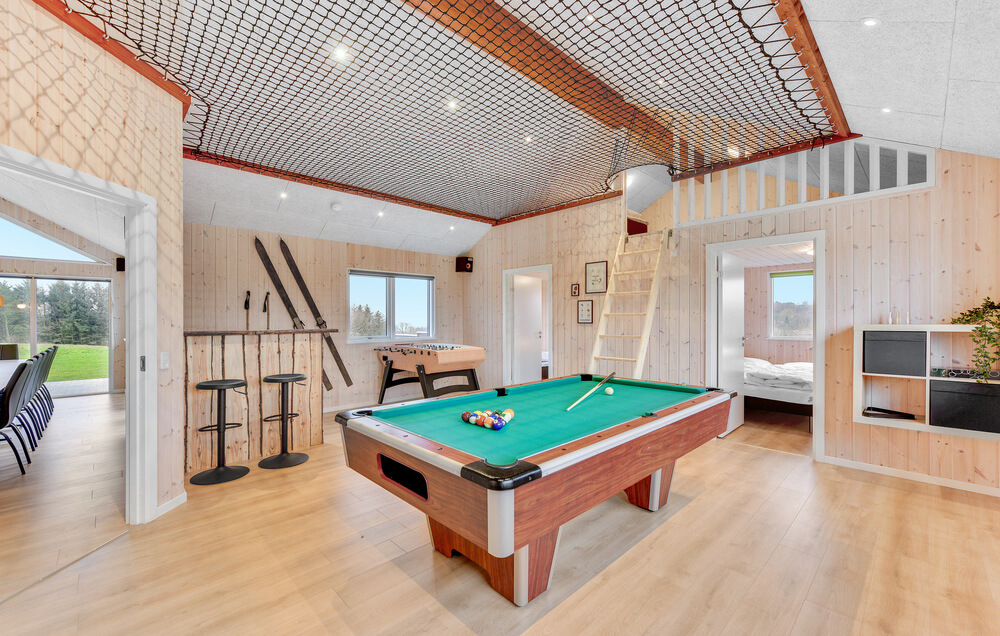 Ud over de mange timer, man kan bruge i husets pool-afdeling, så byder luksushus 539 også på billard/bordtennis og dart
