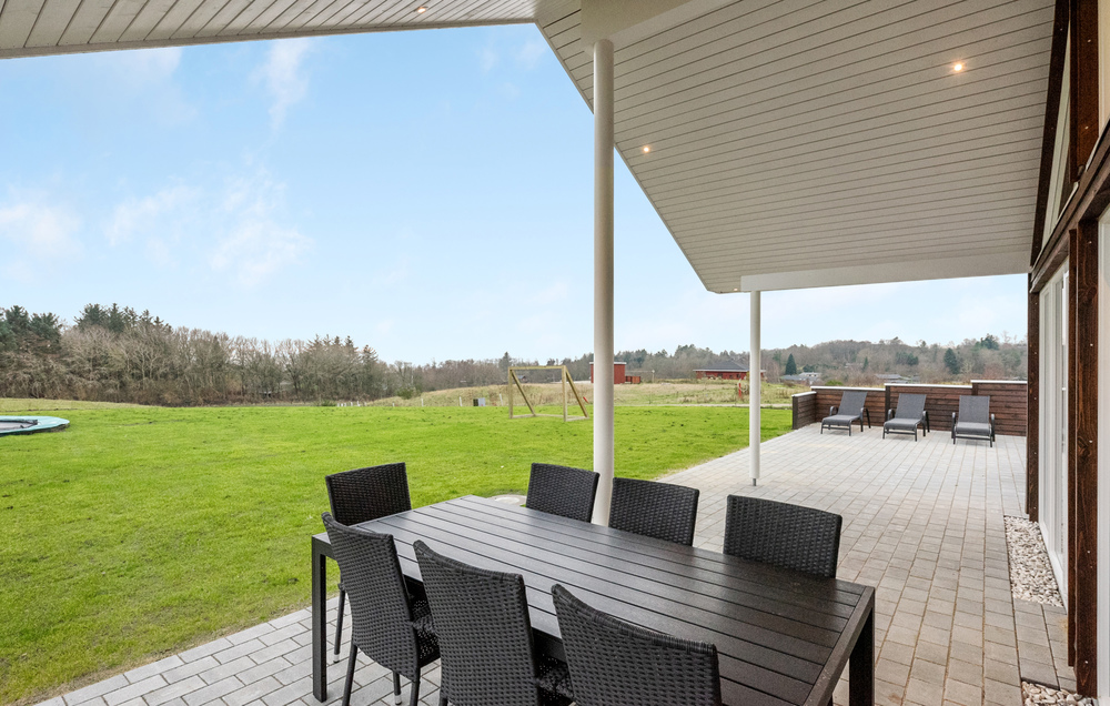 Luksushus nr. 539 har en dejlig terrasse med gode havemøbler til 14 personer.