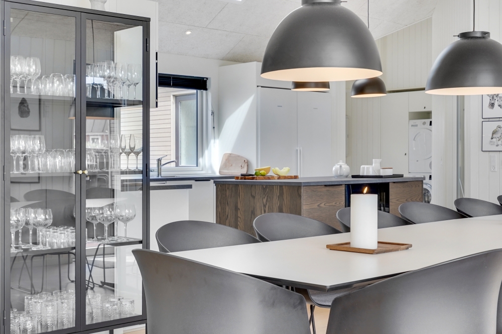 Det store lyse opholdrum i luksushus nr. 541 til 18.