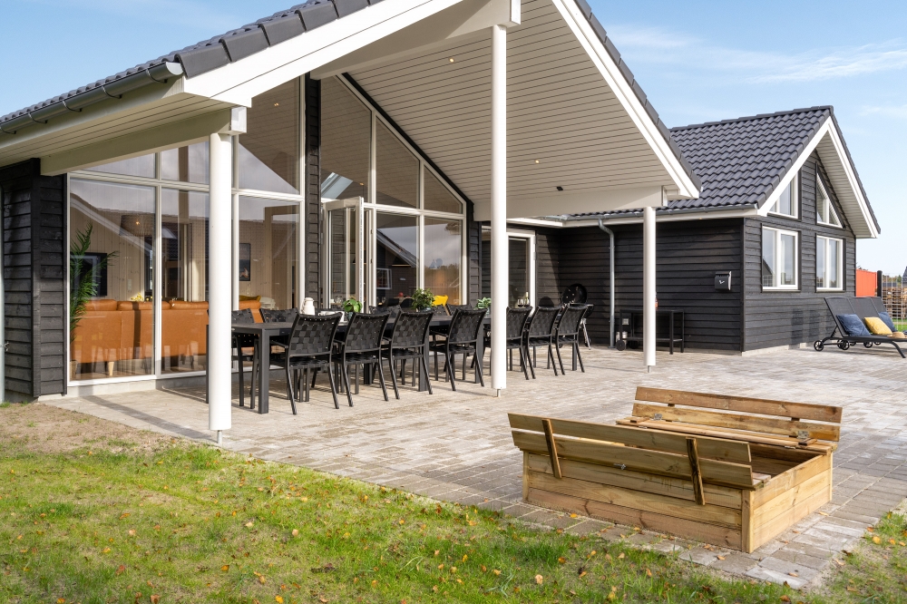 Flot sommerhus nr. 568 med god plads til op til 16 personer