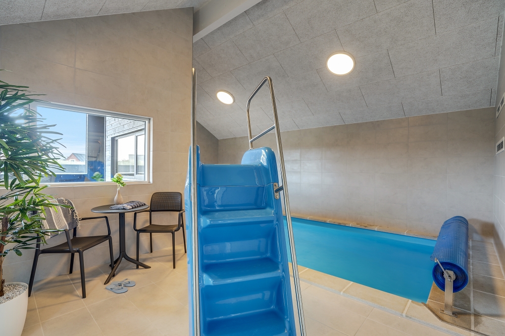 Den lækre pool i luksushuse nr. 558 til 18 personer