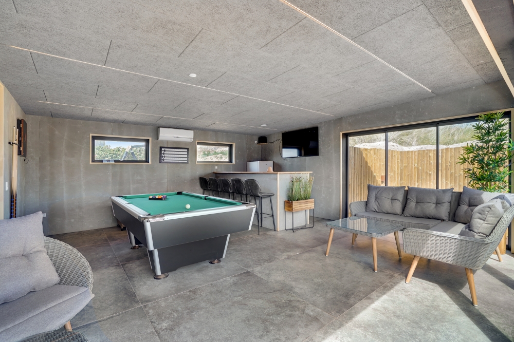 Ud over de mange timer, man kan bruge i husets pool-afdeling, så byder luksushus 580 også på billard/bordtennis og dart