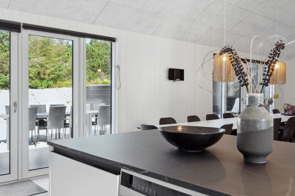 Køkkenet i luksushus nr. 585 er godt indrettet.