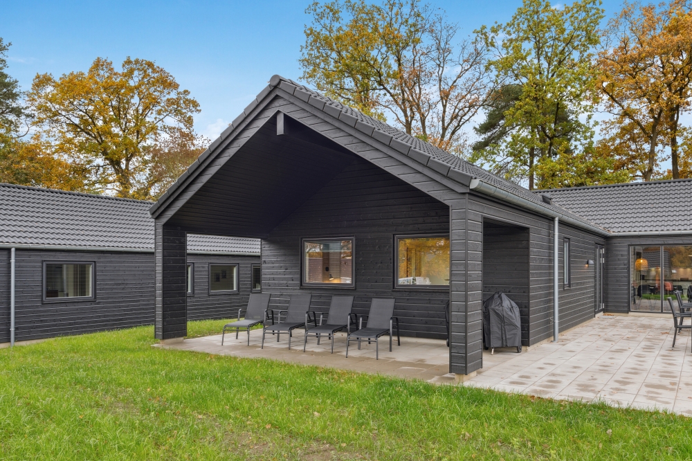 Dette skønne poolhus nr. 758 med plads til 22 personer ligger i Tyskland