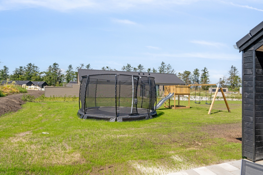 Flot sommerhus nr. 618 med god plads til op til 16 personer