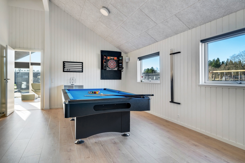 Den rummelige entre i luksushus nr. 621 i Bornholm