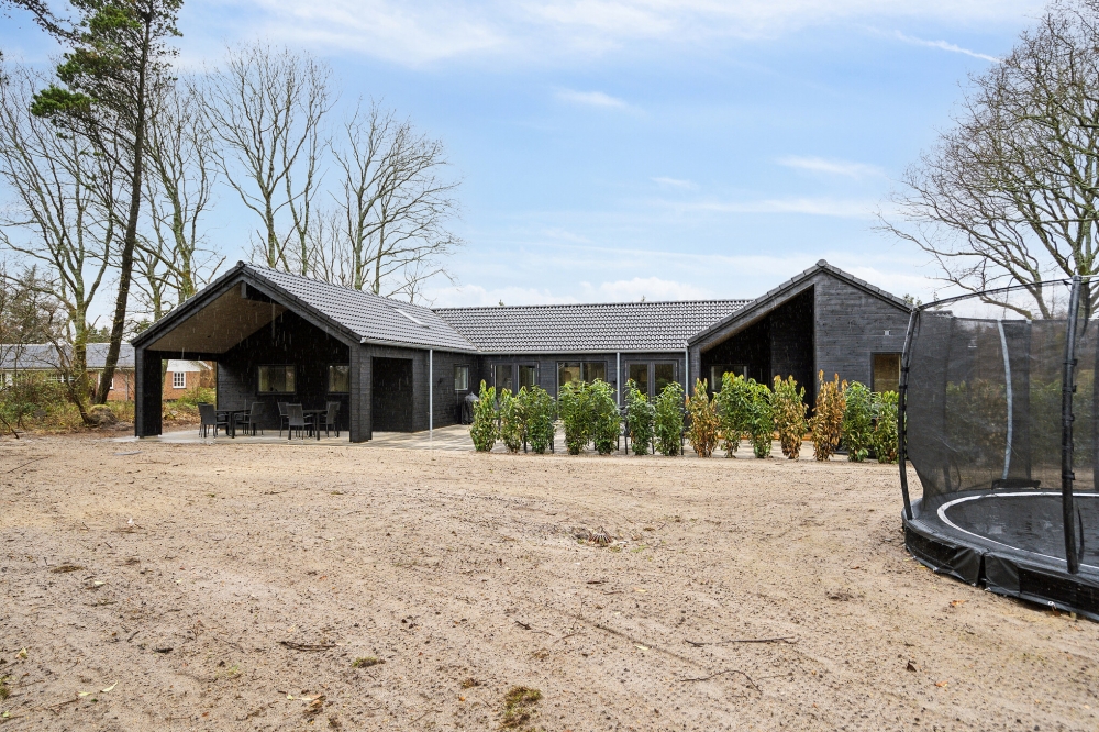 Dette skønne poolhus nr. 627 med plads til 20 personer ligger i Vestjylland