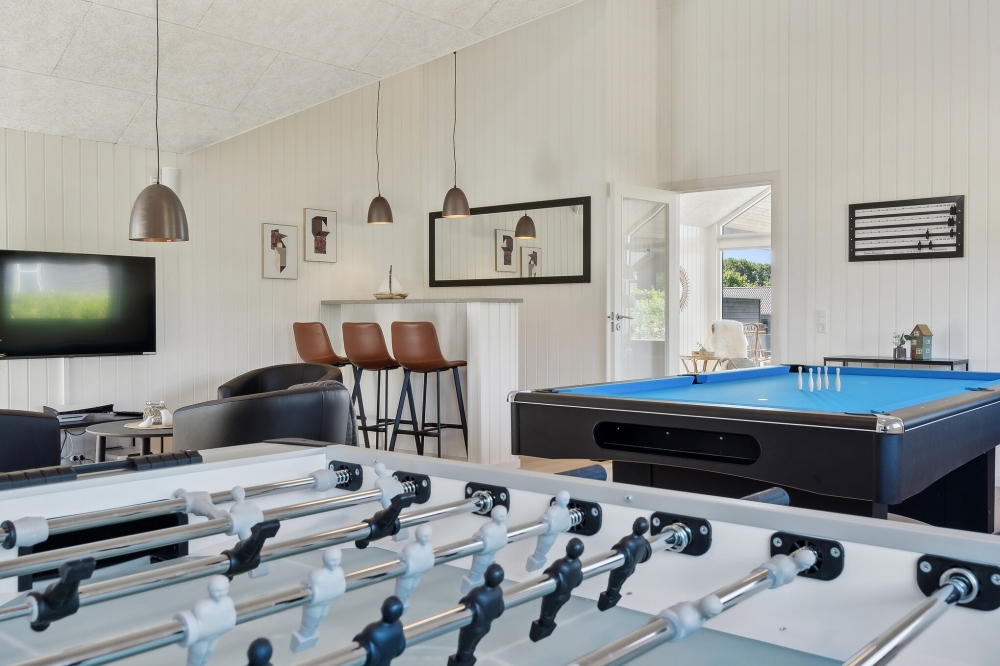 Ud over de mange timer, man kan bruge i husets pool-afdeling, så byder luksushus 633 også på billard/bordtennis og dart