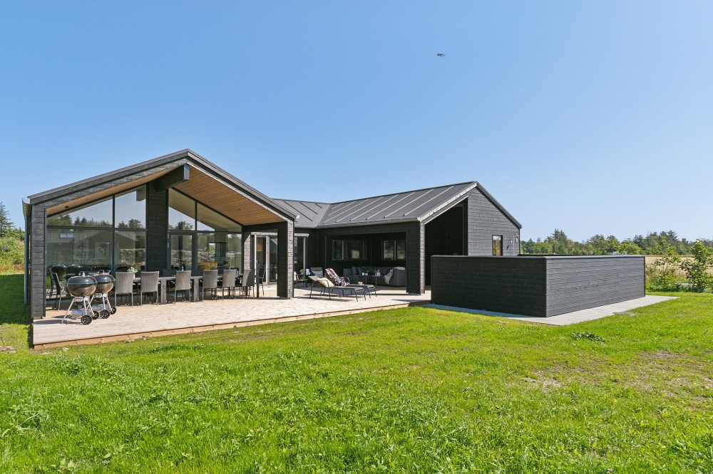 Dette skønne poolhus nr. 634 med plads til 18 personer ligger i Nordjylland